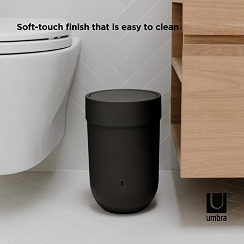 Small Black Trash Can with Lid I225