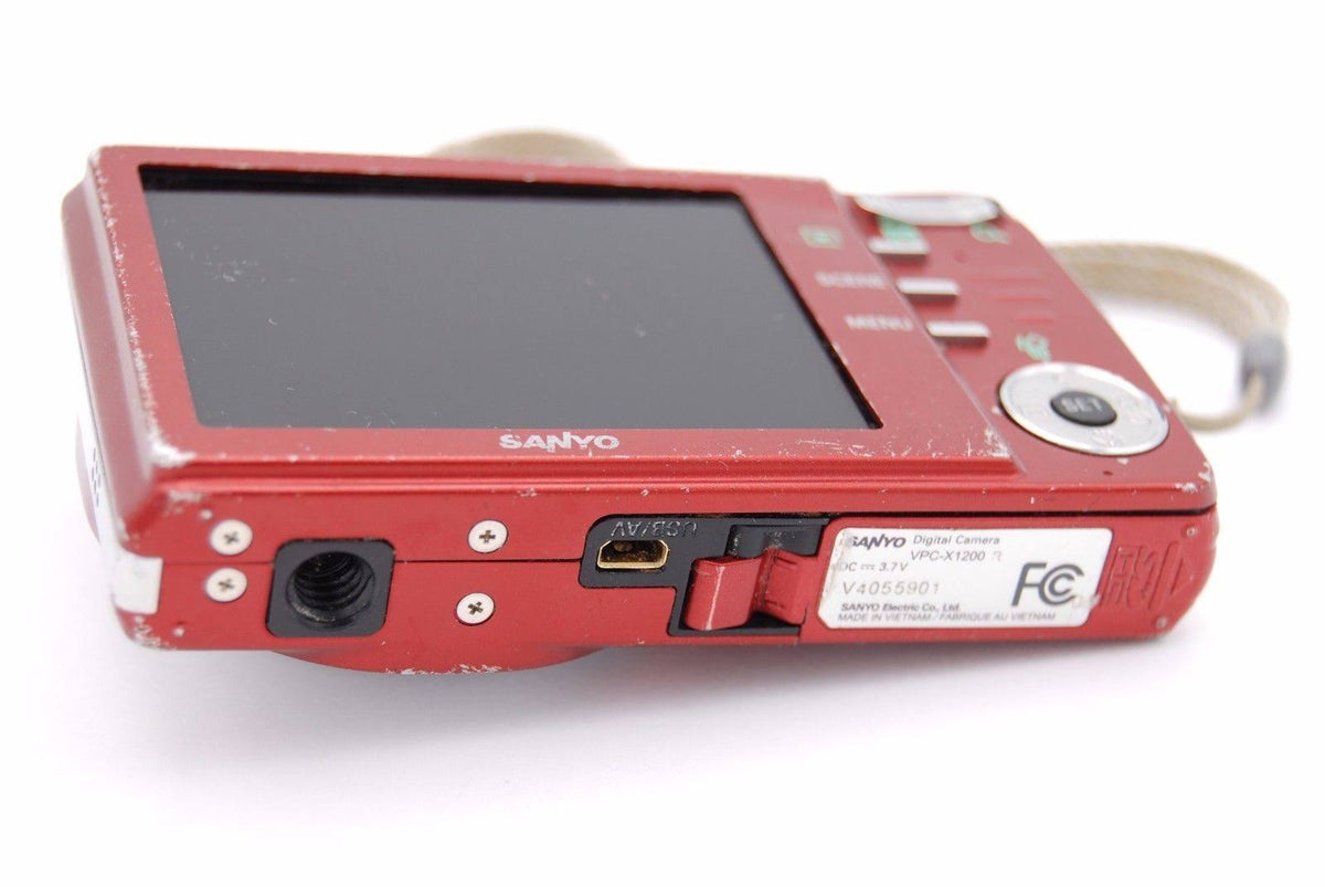 12.1mp Red Digital Camera L561