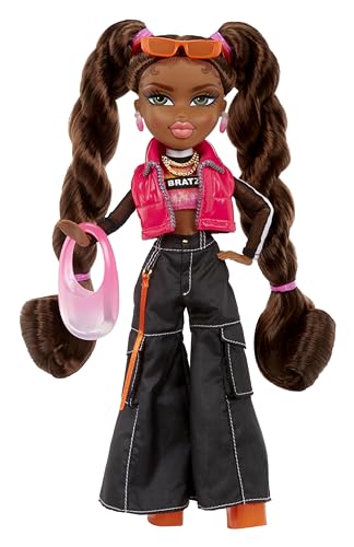 Sasha Fashion Doll with 10 Accessories and Poster U2135