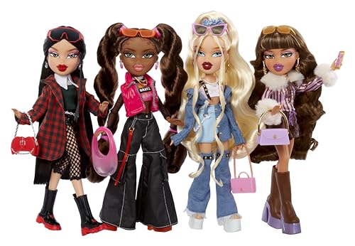 Sasha Fashion Doll with 10 Accessories and Poster U2135