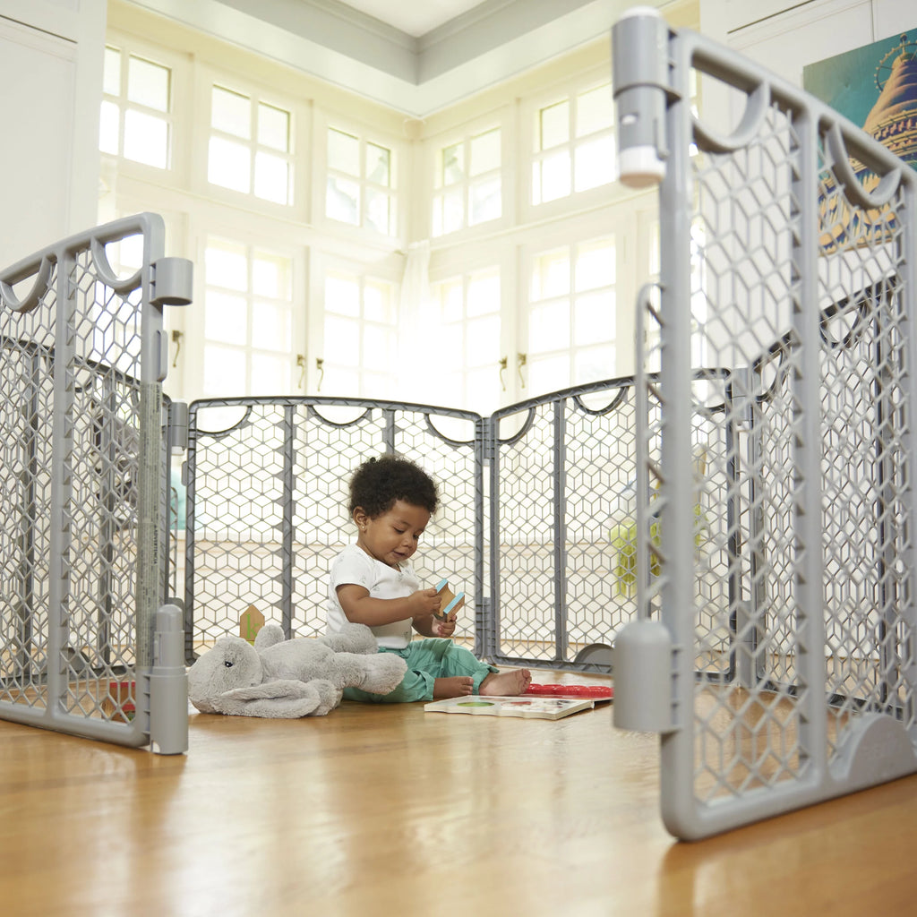 6-Panel Cool Gray Plastic Play Gate M980