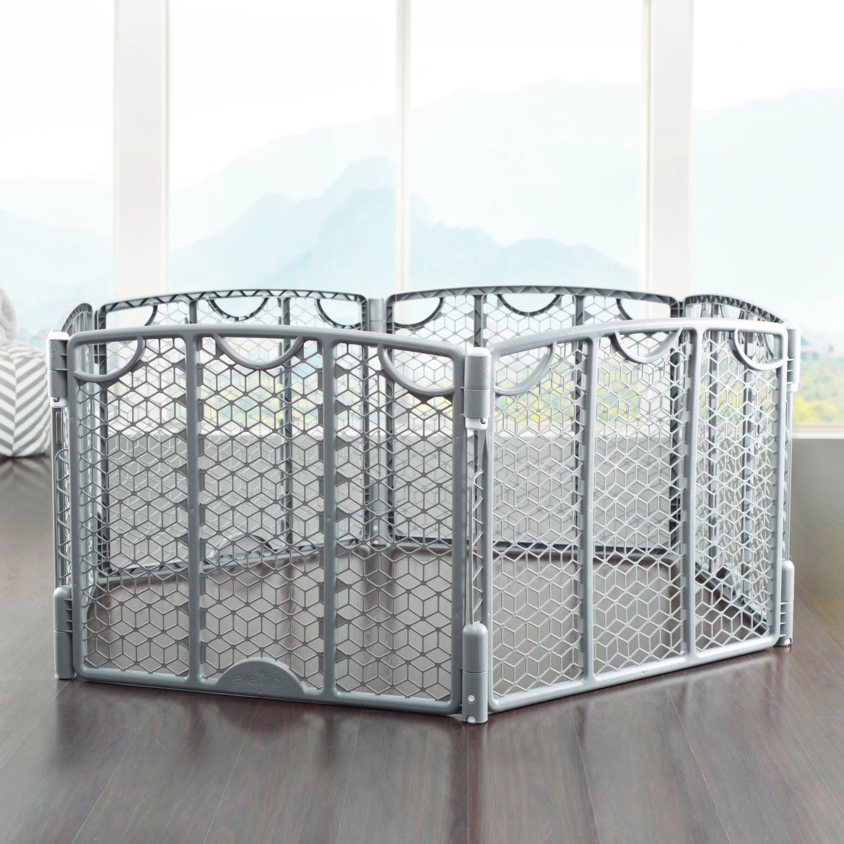 6-Panel Cool Gray Plastic Play Gate M980