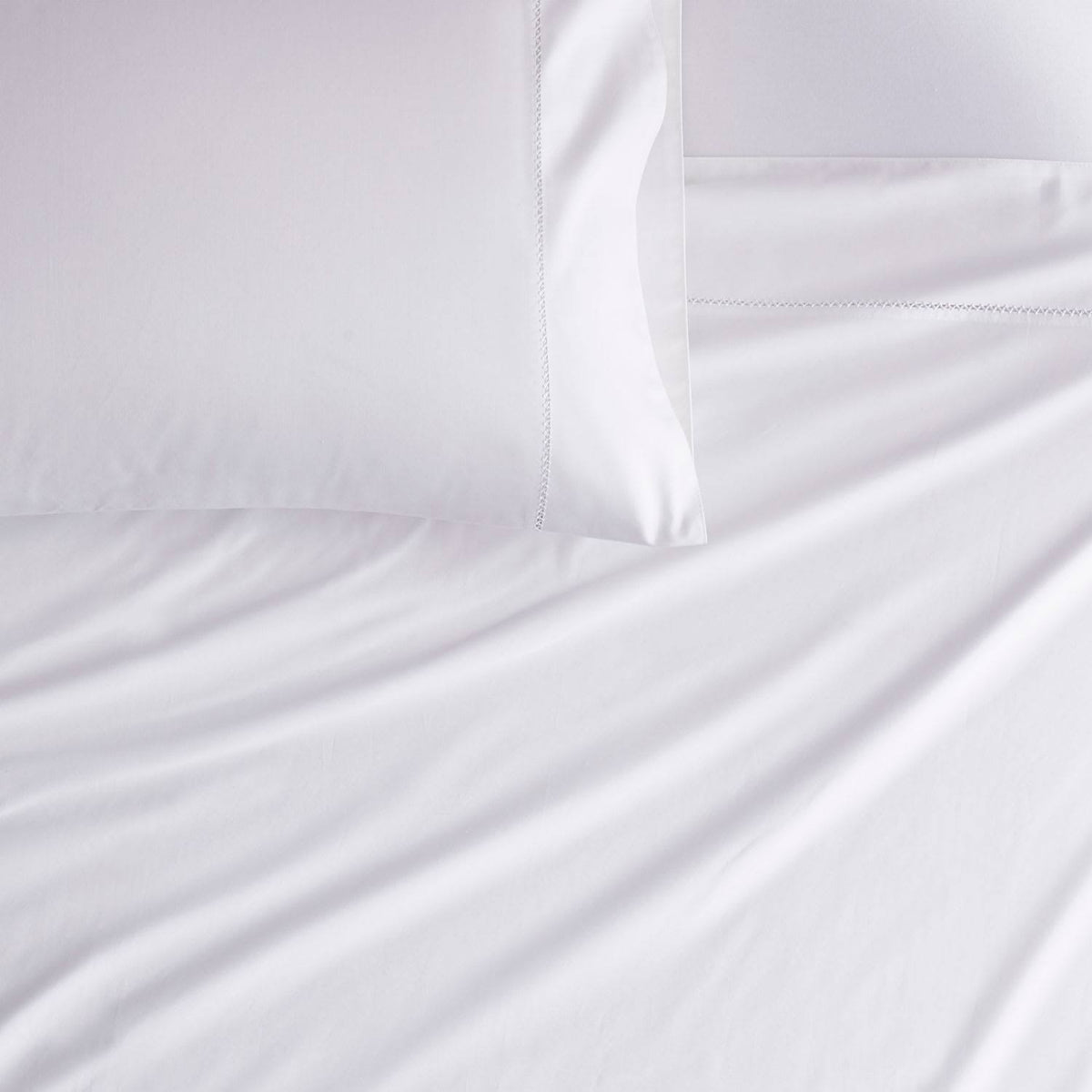 Organic Ivory 300-Thread Count Full Fitted Sheet D982