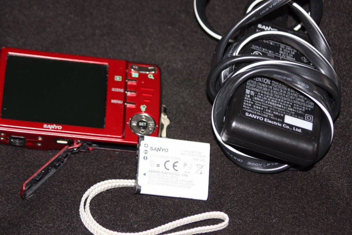 12.1mp Red Digital Camera L561