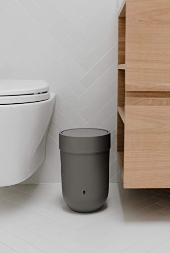 Small Black Trash Can with Lid I225